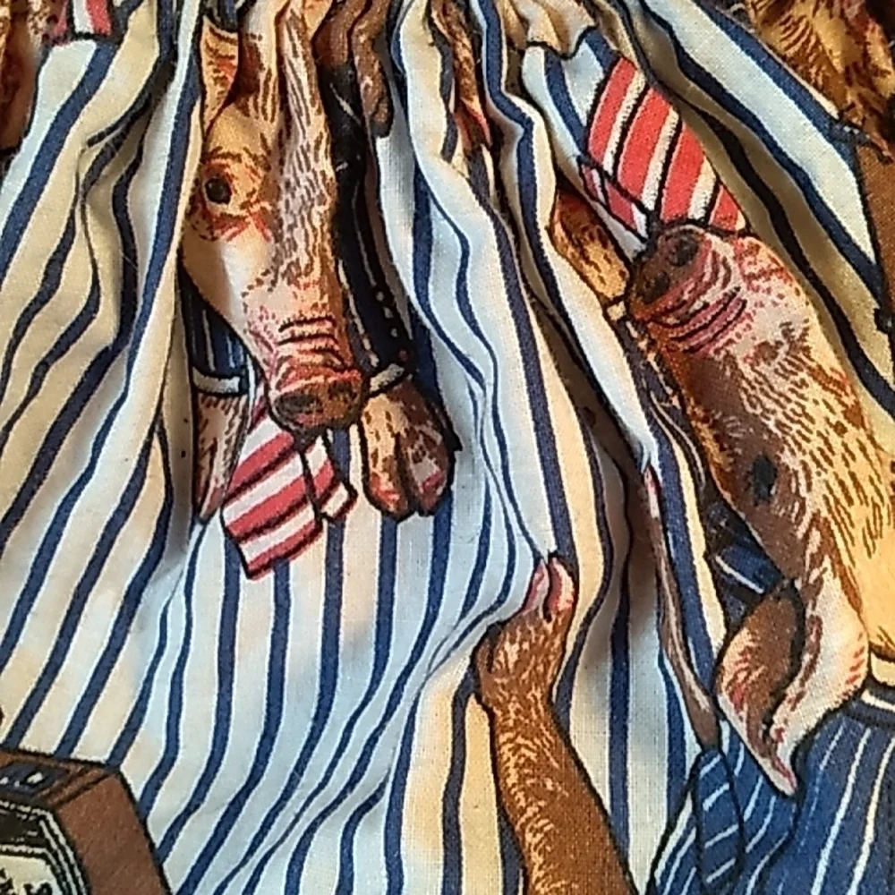 Vintage handmade dirty pig in ruffled dress - Picture 3 of 5